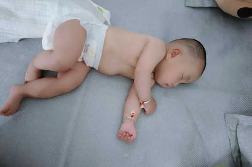 西安没满月的宝宝